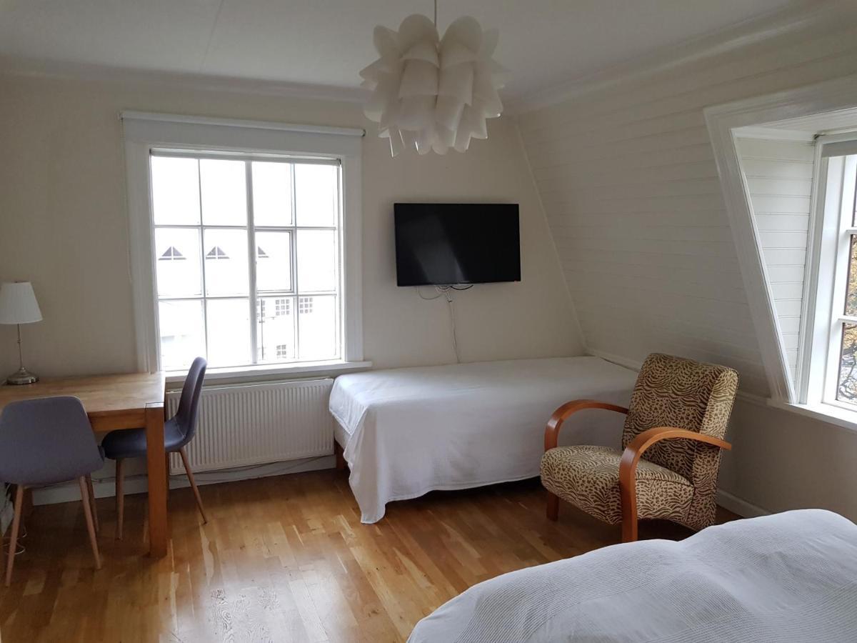 Hotel Fe Gisting Akureyri Exterior foto
